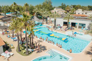 Les Méditerranées Charlemagne - Freibad auf dem Campingplatz