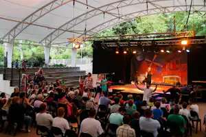 Siblu Camping Les Pierres Couchées - Animationsbühne
