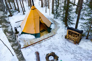 Lev naturanda - Glamping-Zelt auf dem Campingplatz