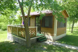 Lipót Thermal Camping - Mobilheim mit Terrasse auf dem Campingplatz