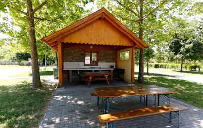 Lipót Thermal Camping