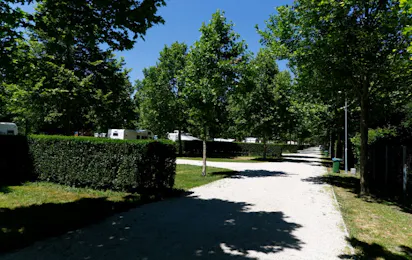 Lipót Thermal Camping