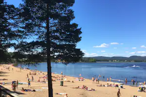 Ljusdals Camping - Strandbereich auf dem Campingplatz