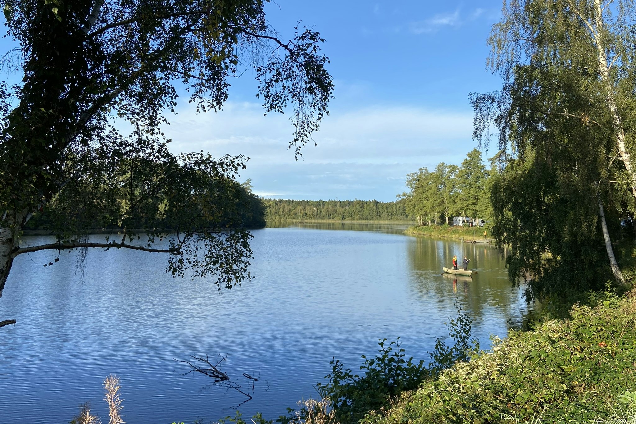 Ljuvadal Camping & Upplevelser - Blick auf den See am Campingplatz