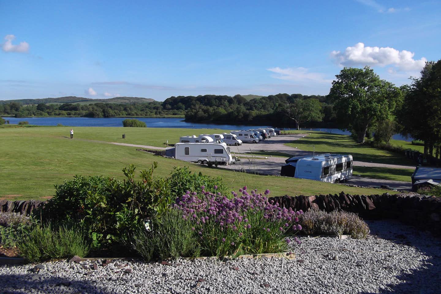 Loch Ken Holiday Park  -  Wohnwagen- und Zeltstellplatz am Fluss Dee auf dem Campingplatz