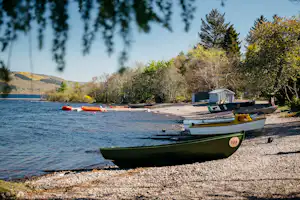 Loch Ness Shores Club Site - Direkter Seezugang zum See