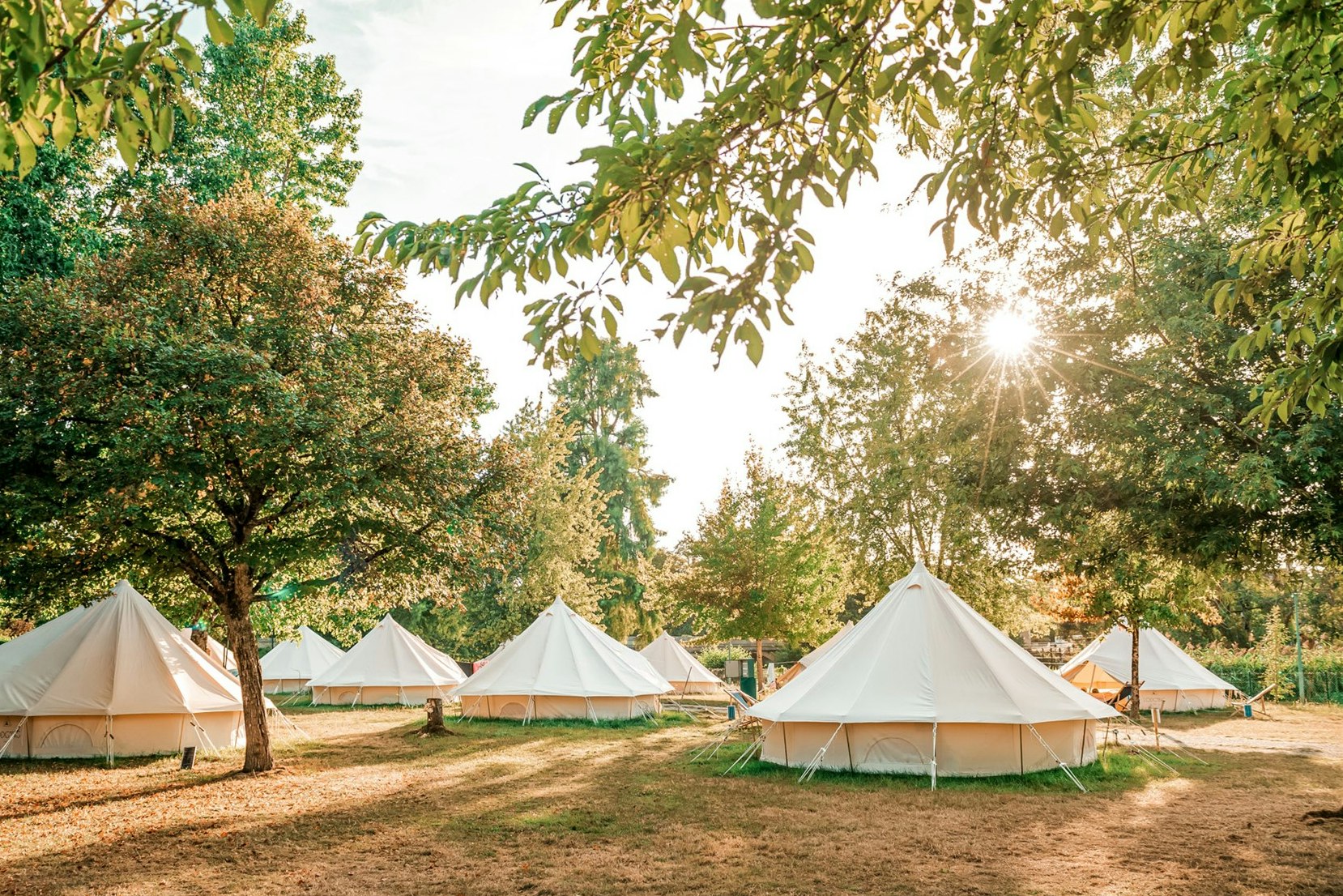 Lodg’ing Nature Camp Ardennes - Glamping-Zelte auf dem Campingplatz
