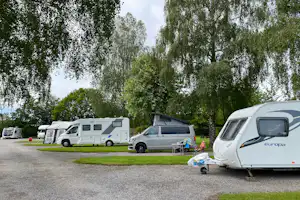 Long Hazel Park - Wohnmobil- und Wohnwagenstandplätze auf dem Campingplatz