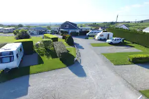 Looe Country Park Caravan & Campsite - Stellplatz vom Campingplatz im Grünen
