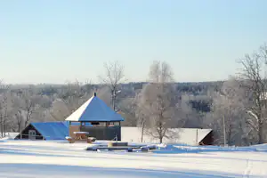 Lövhults Camping - Blick auf den Campingplatz im Winter