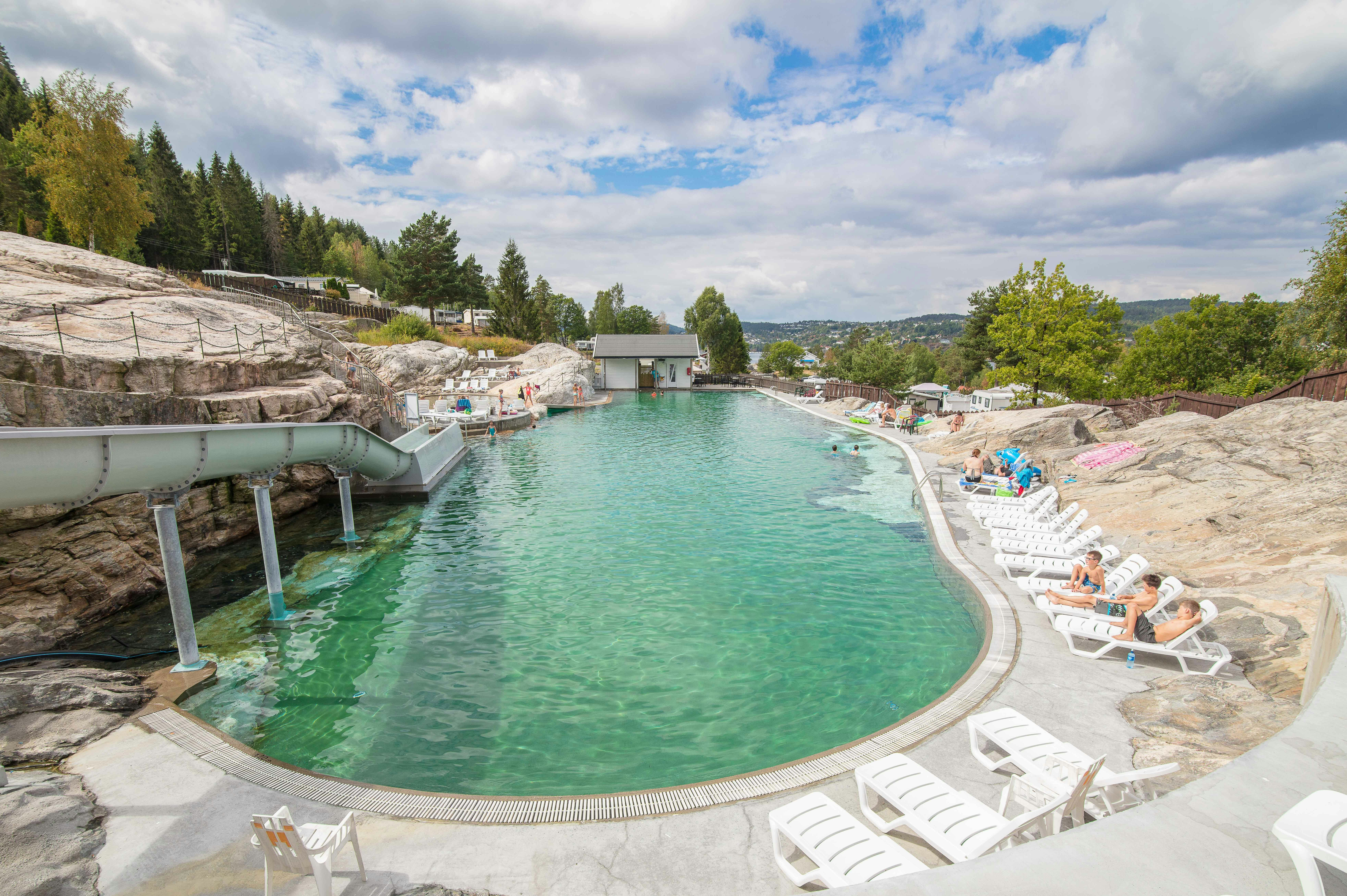 Lovisenberg Campingdrift AS  Lovisenberg Familiencamping - Freibad auf dem Campingplatz