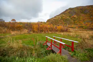 Lyngvaer Lofoten Bobilcamping - Rote Bruecke.jpg