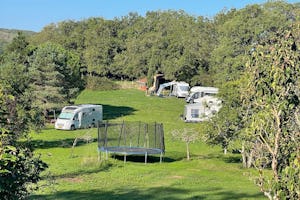 Magnone Vacance - Trampolin auf der Standplatzwiese