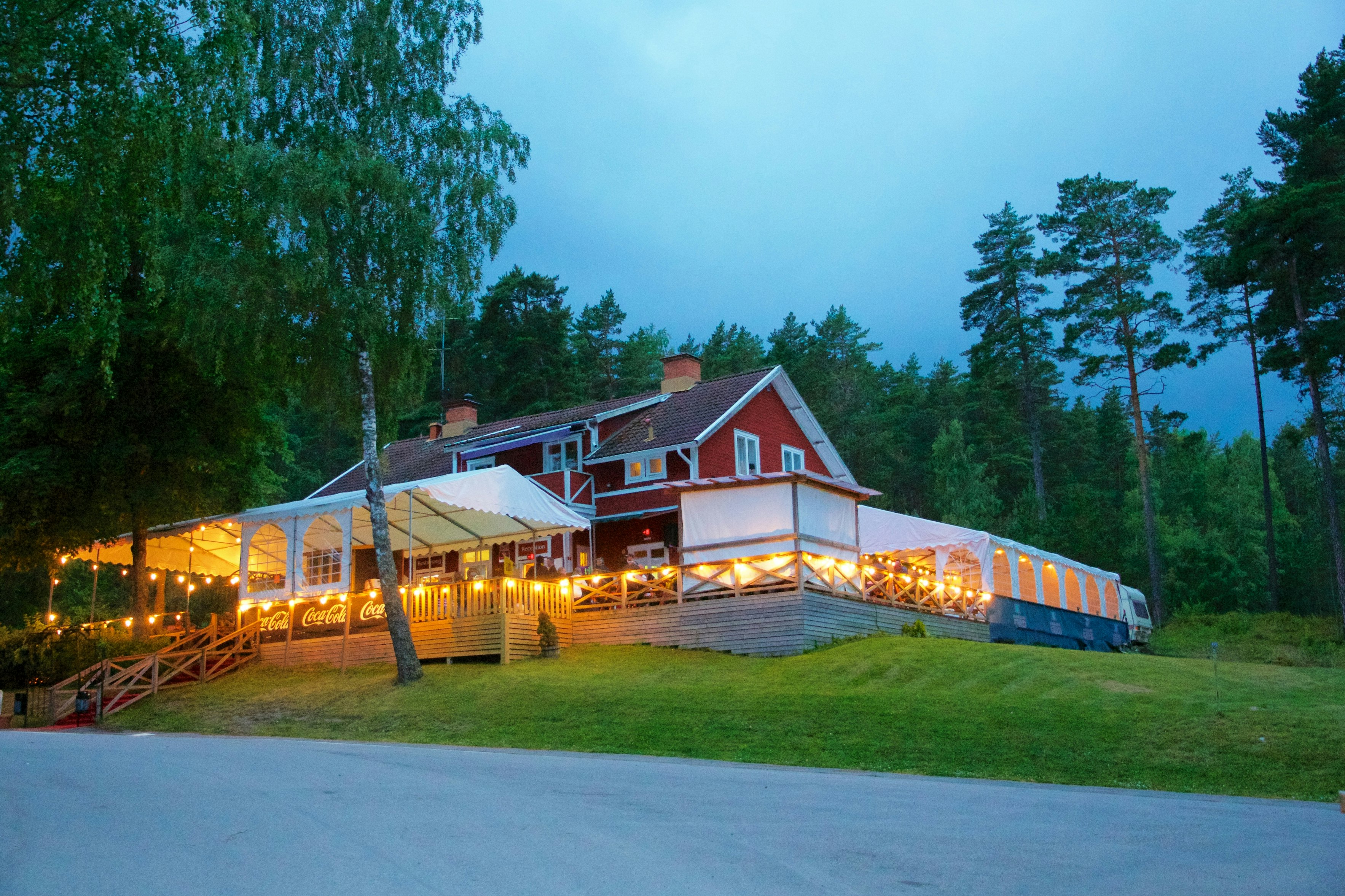 Malmköpings Bad & Camping - Restaurant am Abend