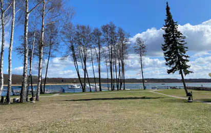Yachthafen & Campingplatz in Jabel