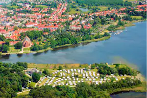 Maribo Sø Camping - Campingplatz aus der Vogelperspektive