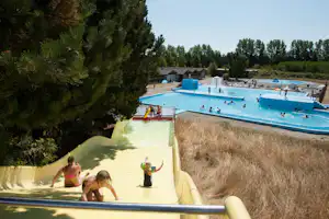 Marielyst Familiecamping - Campingplatz mit Pool und Wasserrutsche