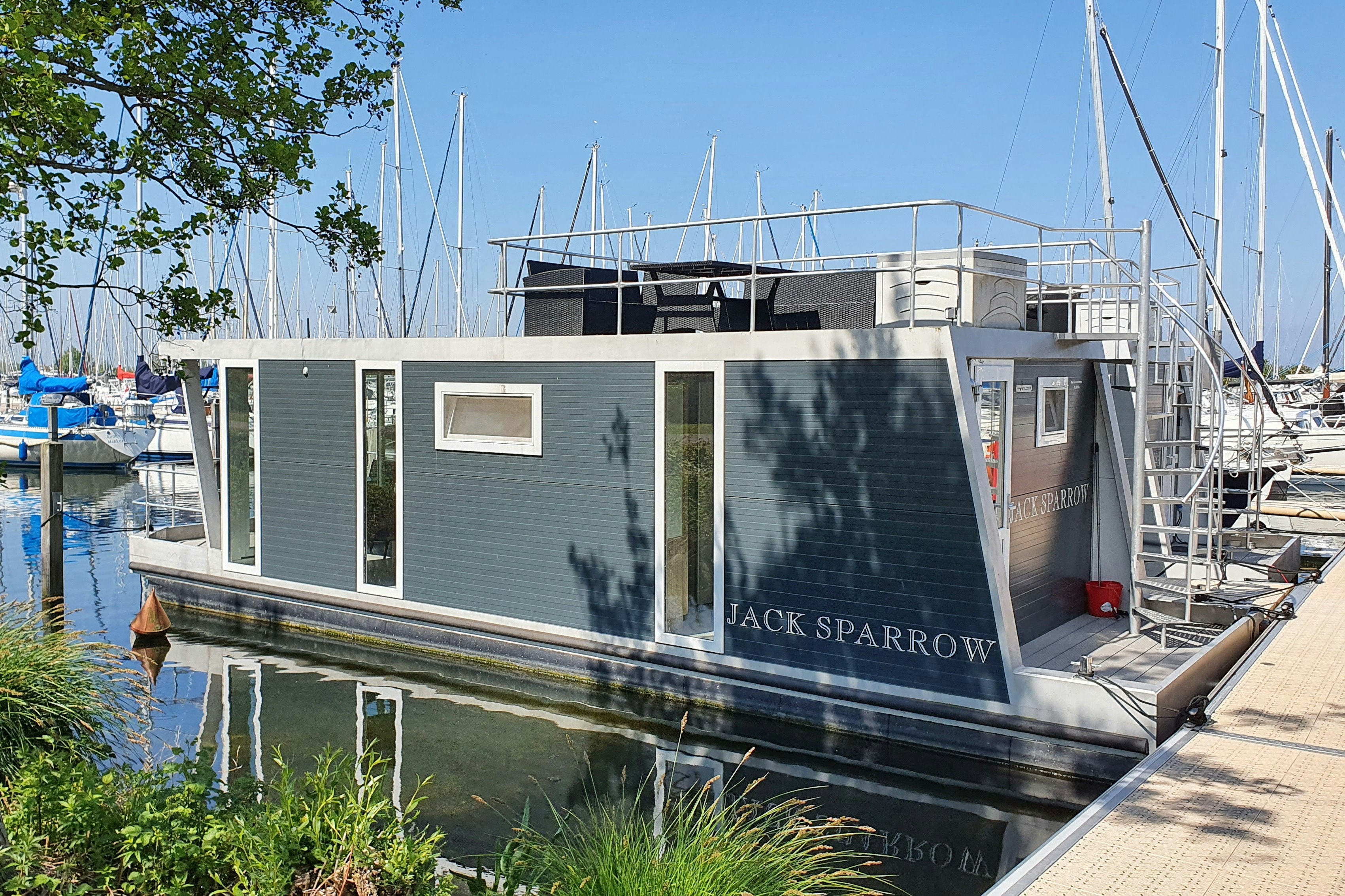 Marina Parcs - Hafenlodge auf dem Wasser