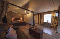 Mediteran Kamp @ Camping Phalaris - rustikale sowie moderne Inneneinrichtung und Ausstattung einer Wohnzelt-Mietunterkunft