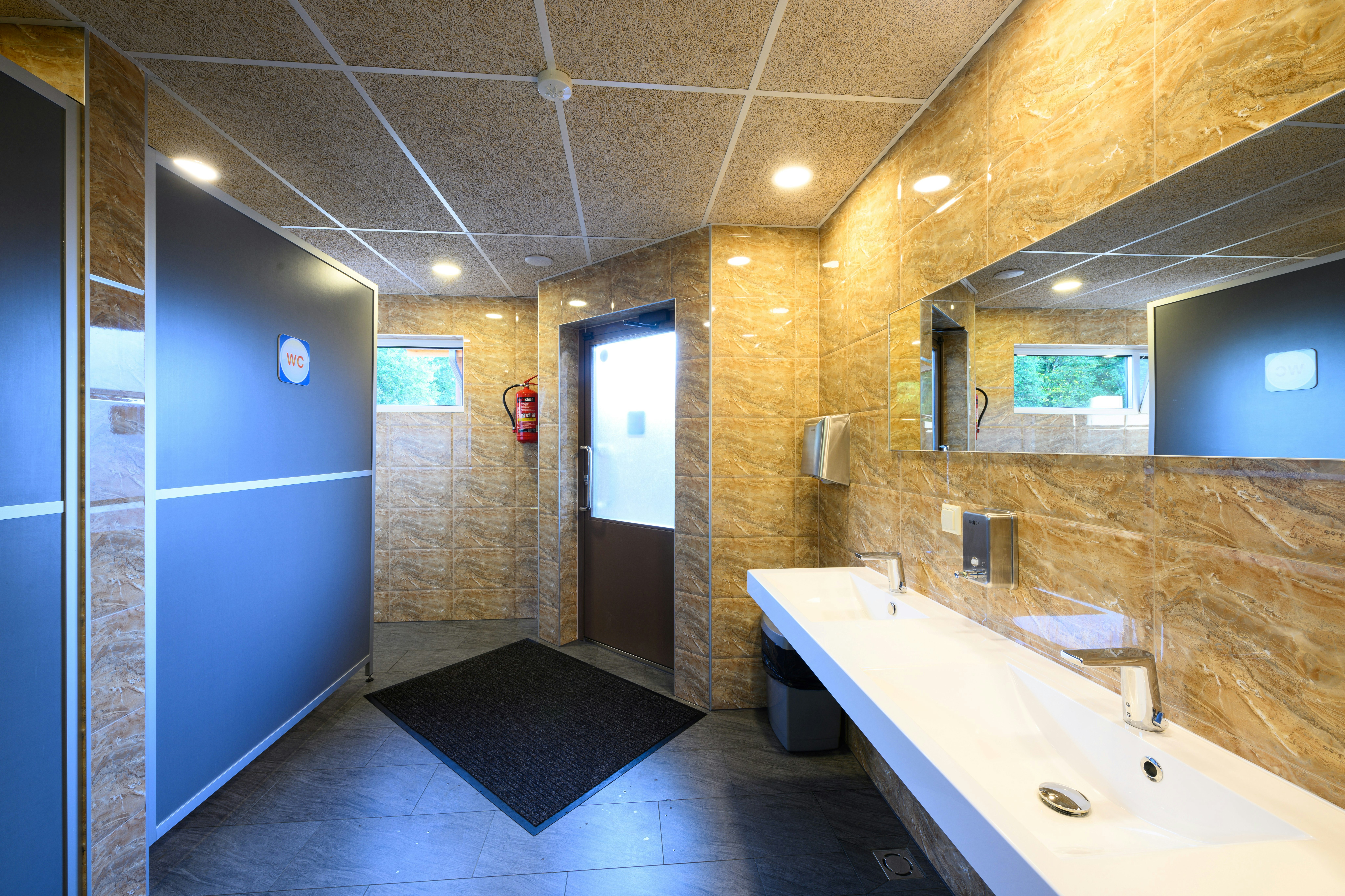 Mereoja Camping  - Innenansicht des Sanitärgebäudes