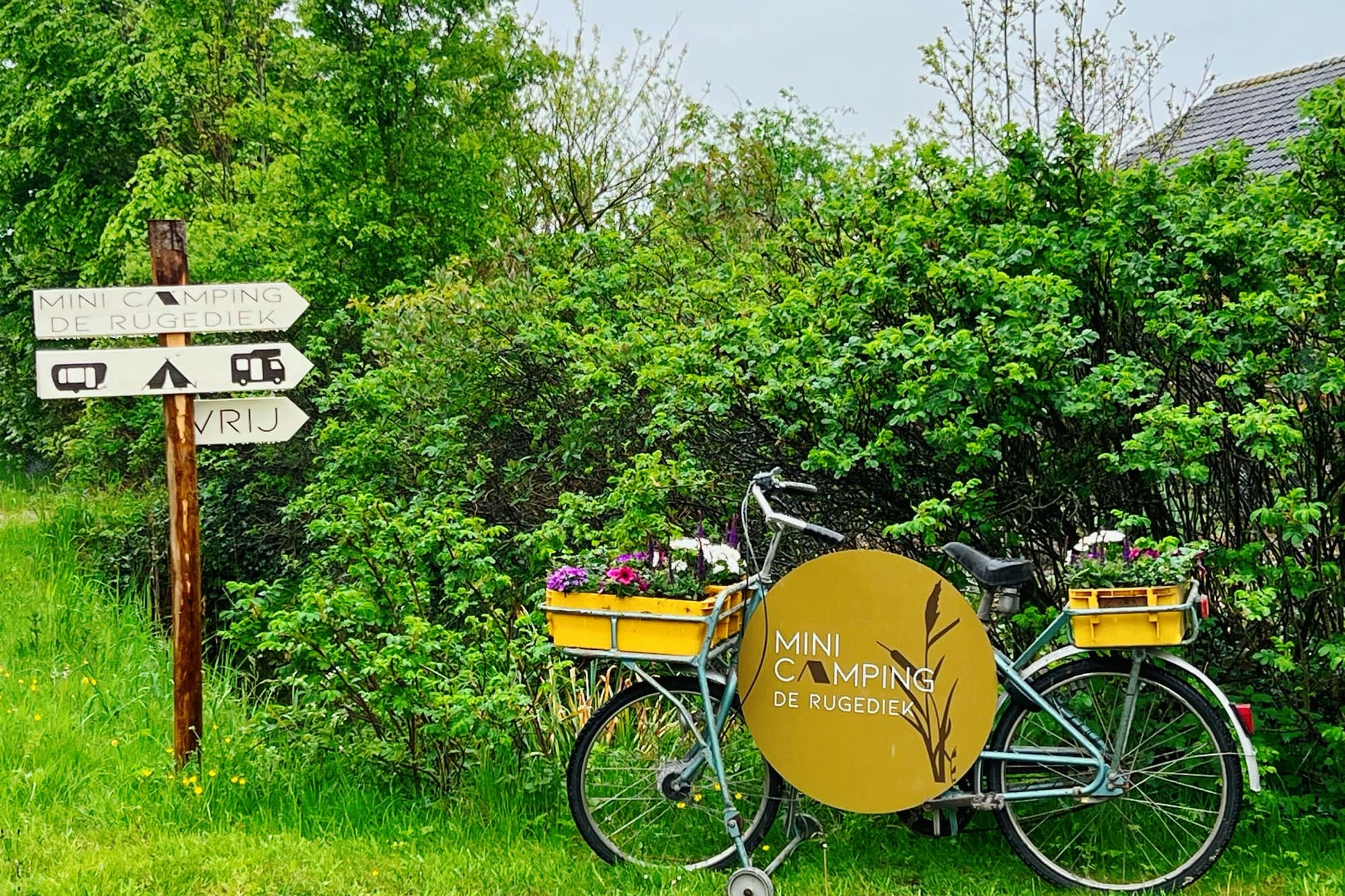 Mini camping de  Rugediek - Eingang des Campingplatzes