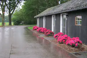 Mini-camping De Wolboom - Außenansicht Sanitärgebäude