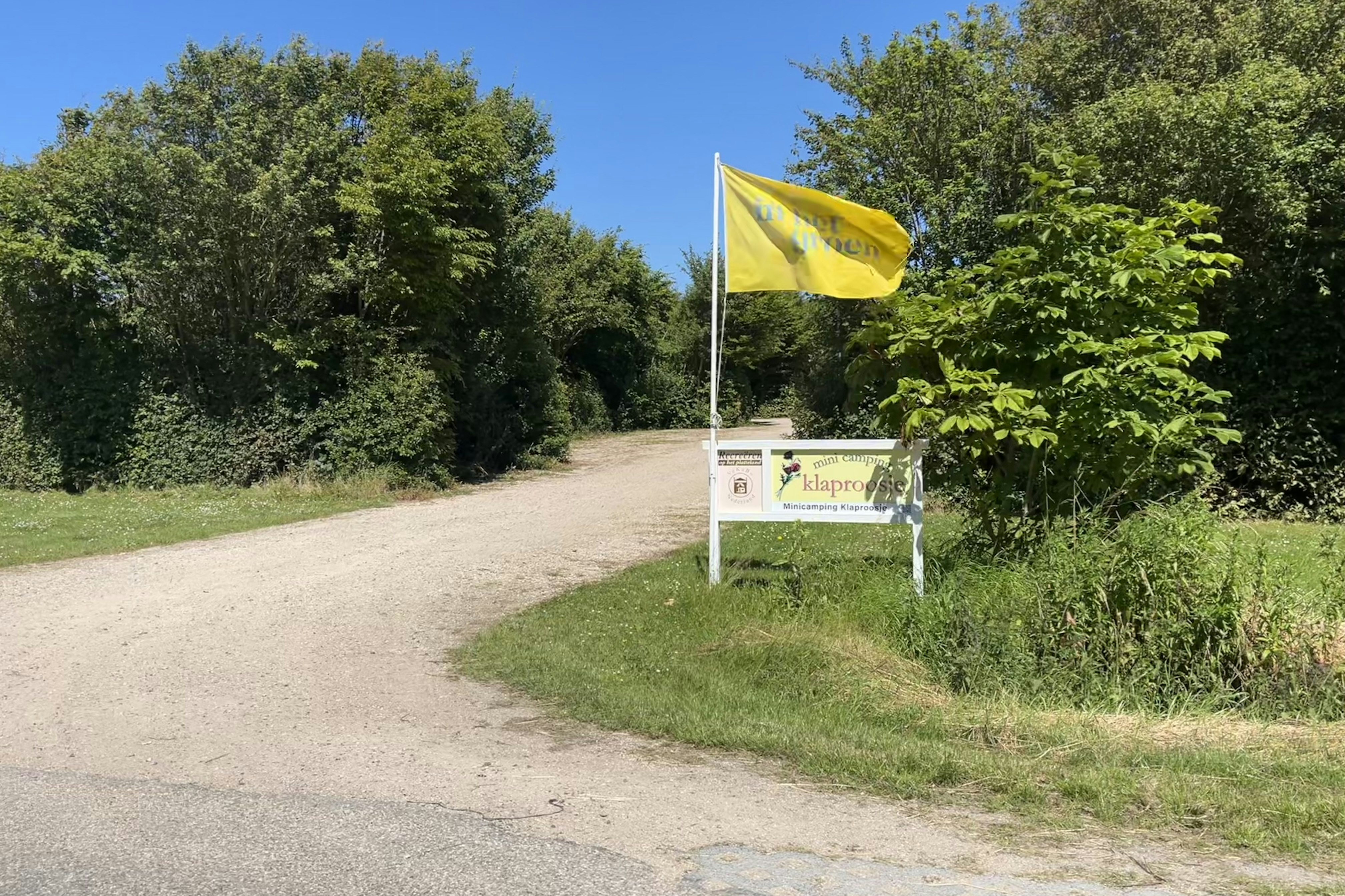 Mini Camping Klaproosje - Einfahrt des Campingplatzes