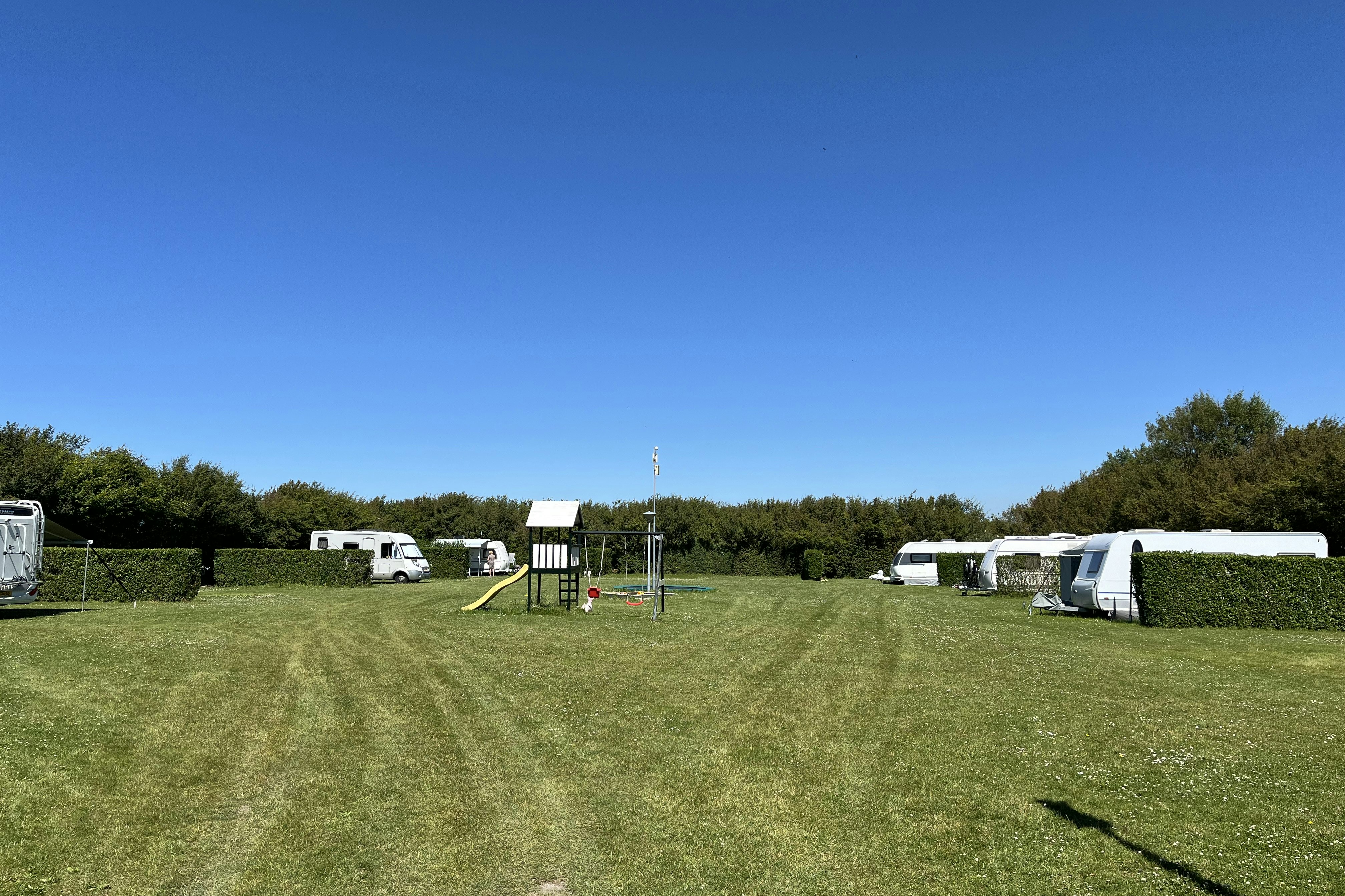 Mini Camping Klaproosje - Kinderspielplatz auf der Standplatzwiese
