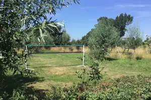 Minicamping Boerderij de Vrije Geest - Volleyballnetz auf dem Campingplatz