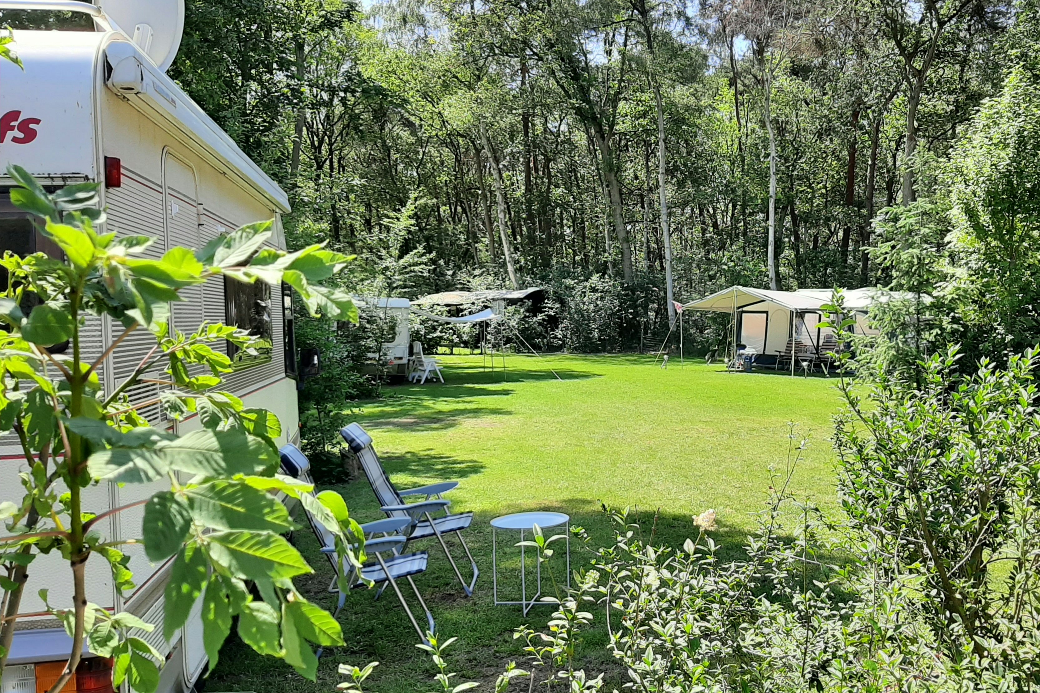 Minicamping de Hippe Kip  - Stellplätze auf dem Campingplatz