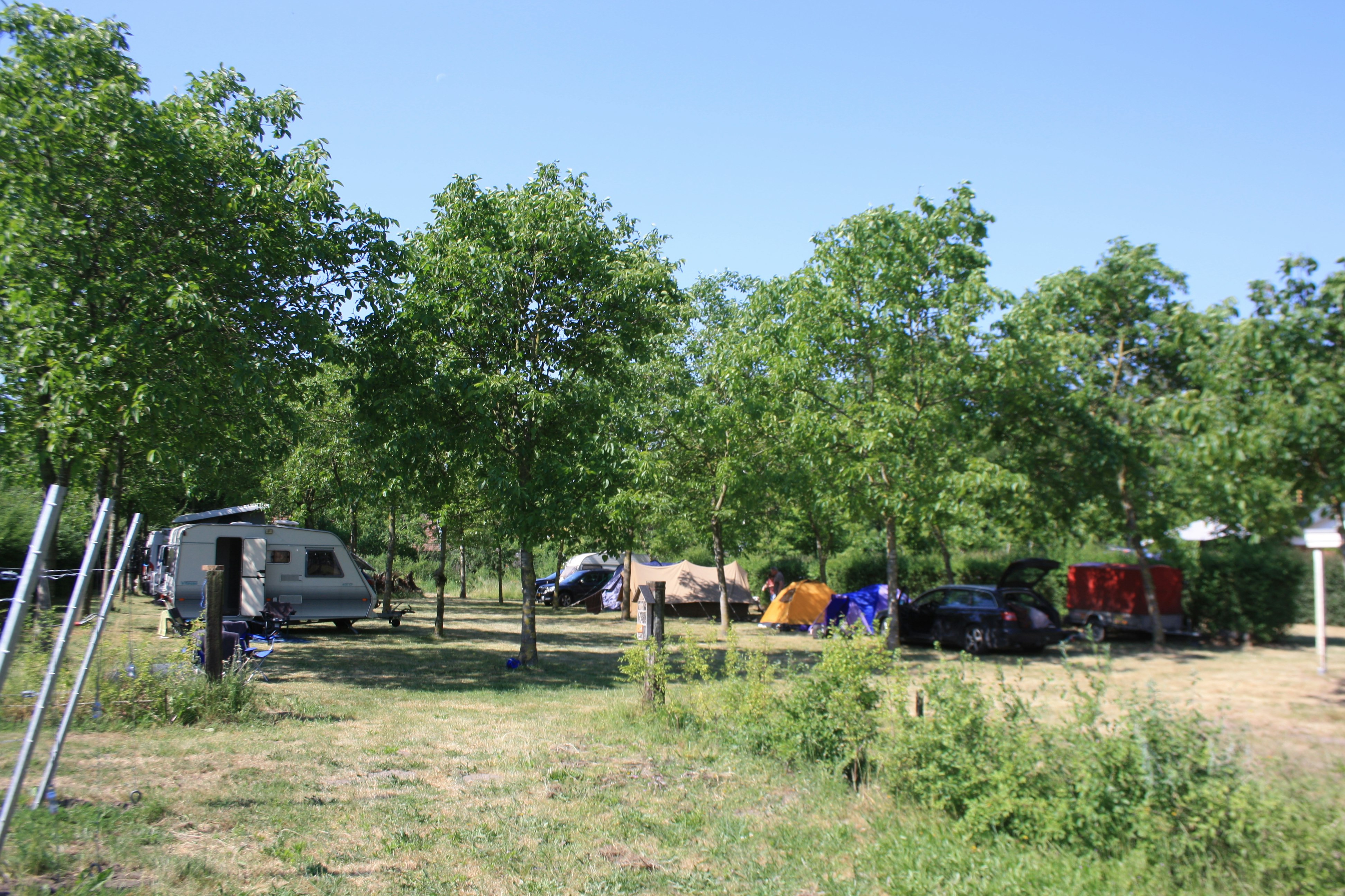 Minicamping De Plaats - Standplätze auf dem Campingplatz