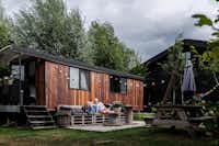 Minicamping de Reekens  - Mobilheim mit Veranda auf dem Campingplatz