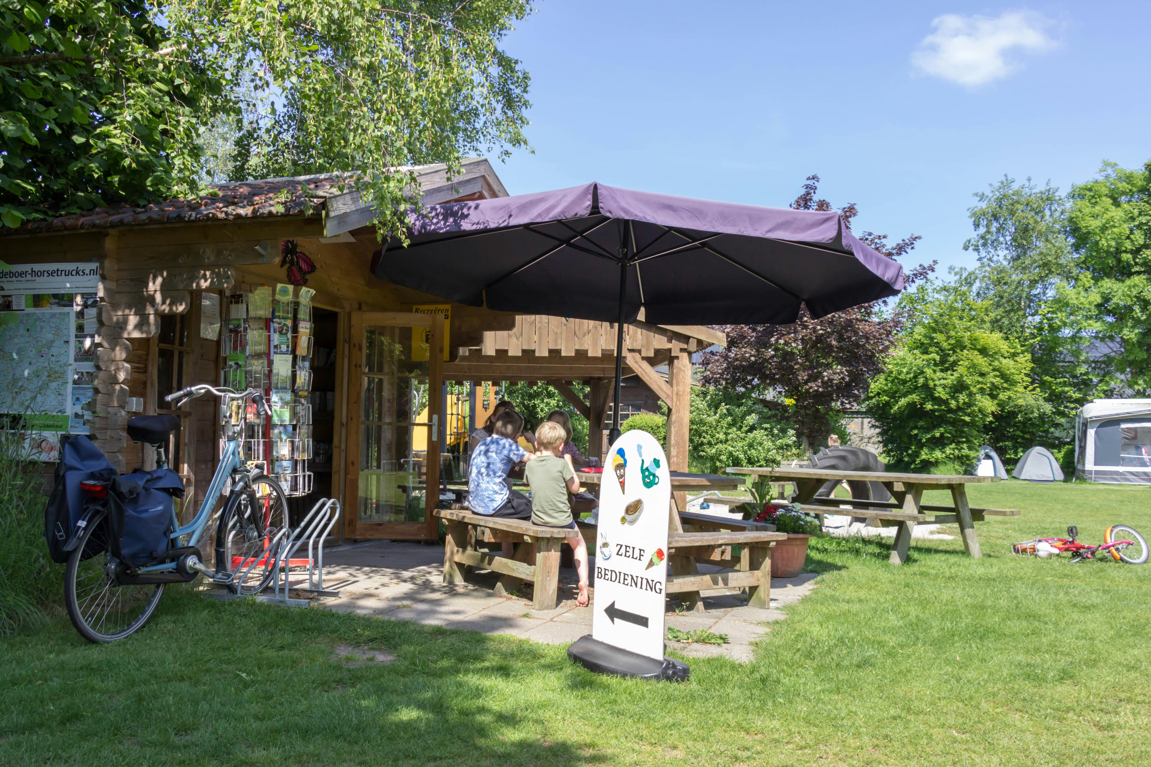 Minicamping De Tuinfluiter - Snackbar und Infopoint auf dem Campingplatz