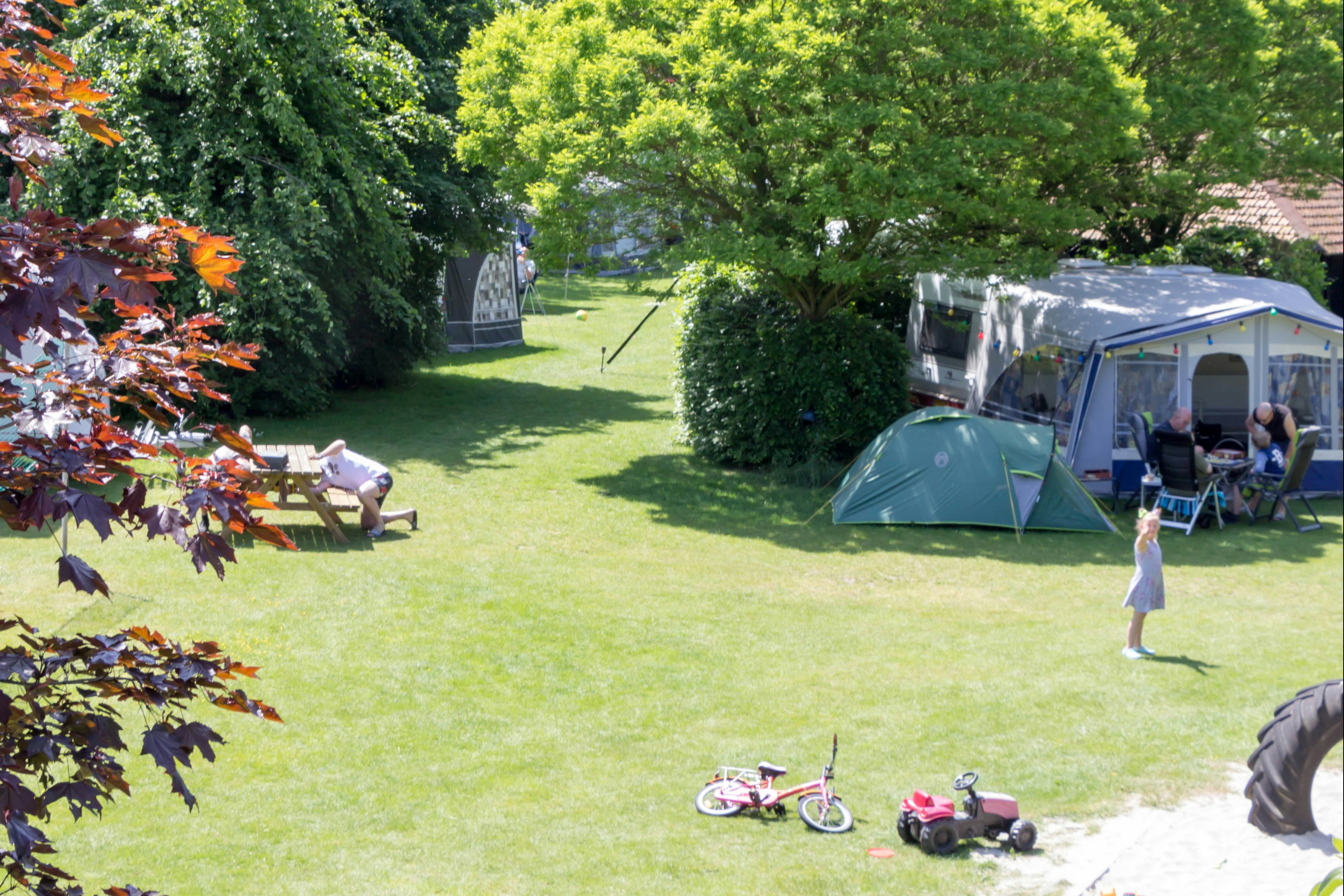 Minicamping De Tuinfluiter - Standplätze auf dem Campingplatz