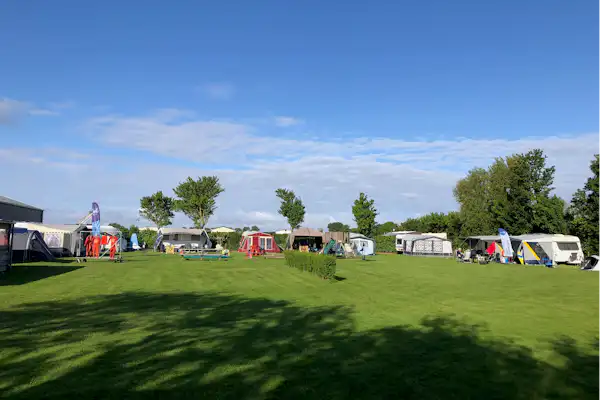 Minicamping en stalling De Heuvel