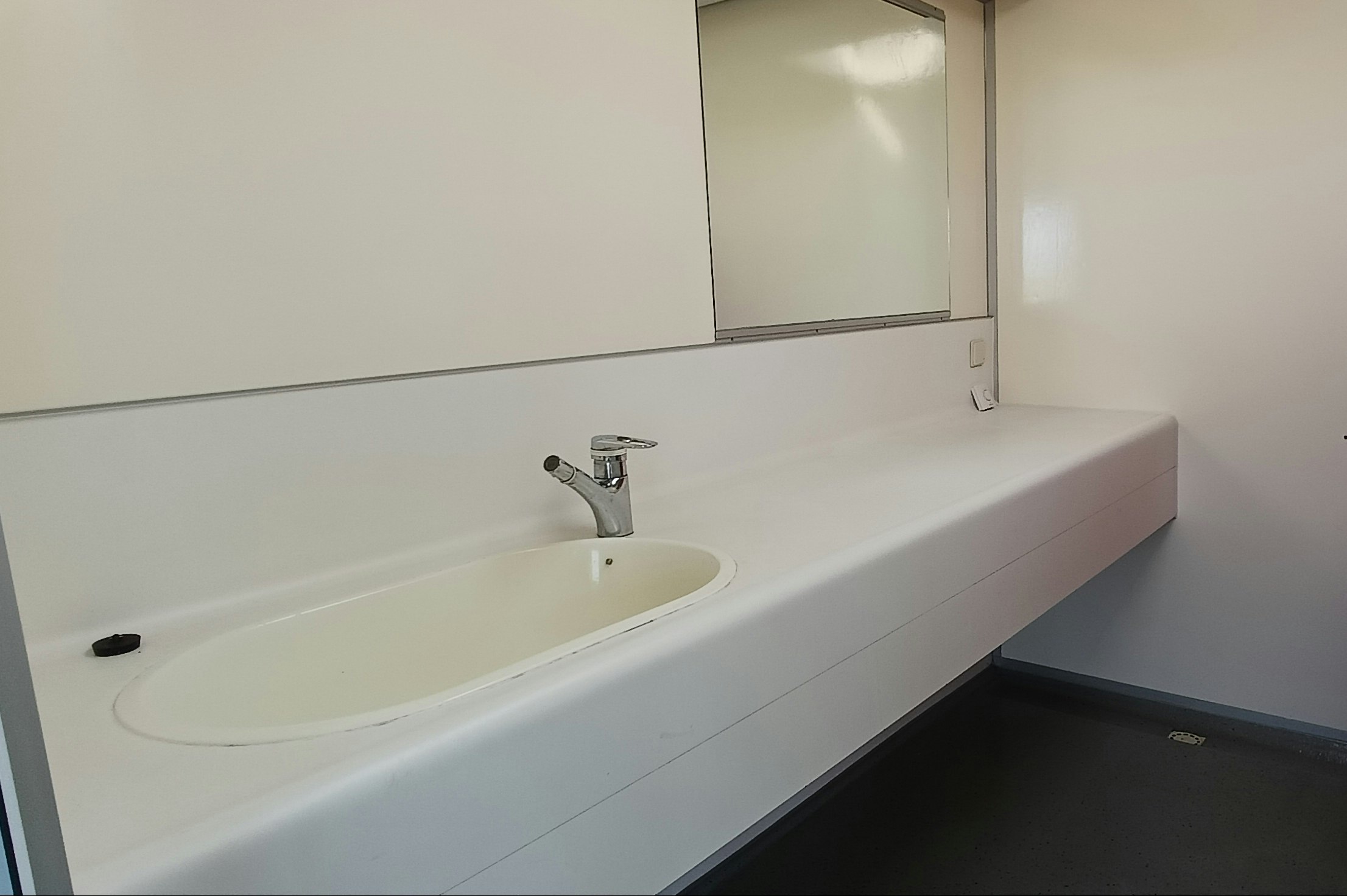 Minicamping Hof Zwagerman - Babybadewanne in einem Familienbadezimmer