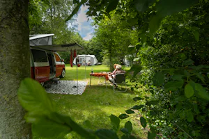 Camping Landgoed Geuzenbos - Standplätze im Grünen auf dem Campingplatz