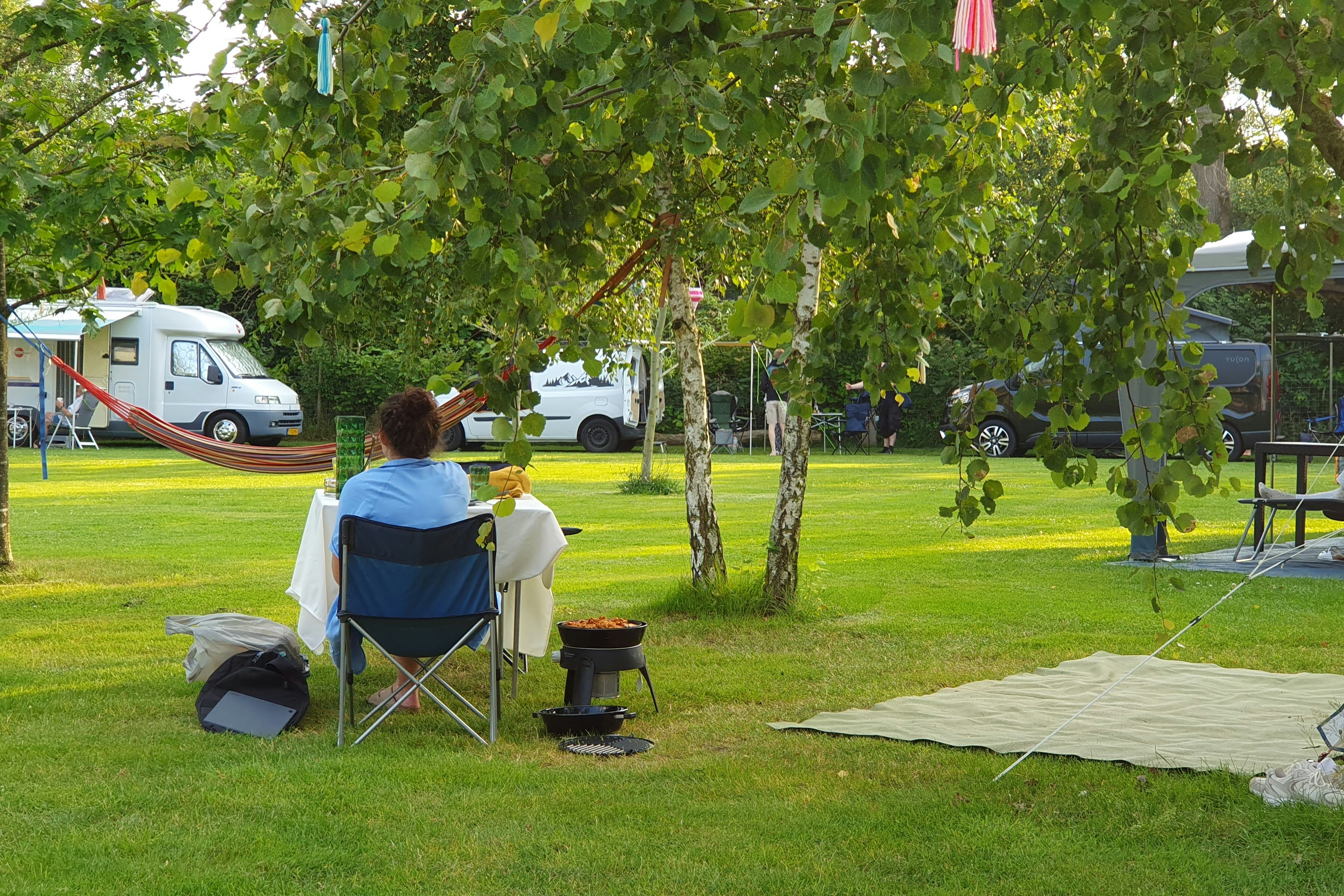 Minicamping Mortels Buiten - Standplatzwiese auf dem Campingplatz