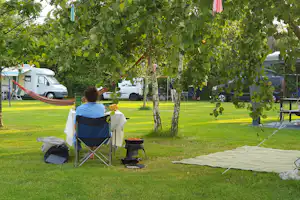 Minicamping Mortels Buiten - Standplatzwiese auf dem Campingplatz