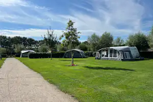 Minicamping Munnikenhof - Standplatzwiese auf dem Campingplatz