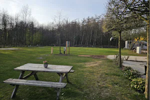 Mini Camping en B&B Veenemaat - Picknick Sitzplätze auf der Wiese