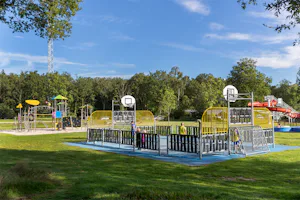 Molecaten Park Kuierpad - Basketballfeld auf dem Campingplatz