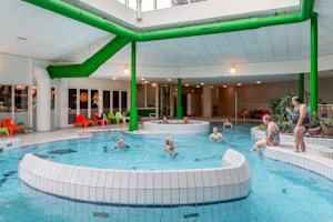 Molecaten Park Landgoed Ginkelduin - Indoor-Pool auf dem Campingplatz
