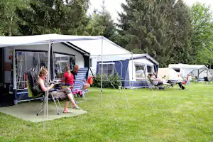 Molecaten Park Landgoed Molecaten - Standplätze auf der Wiese auf dem Campingplatz