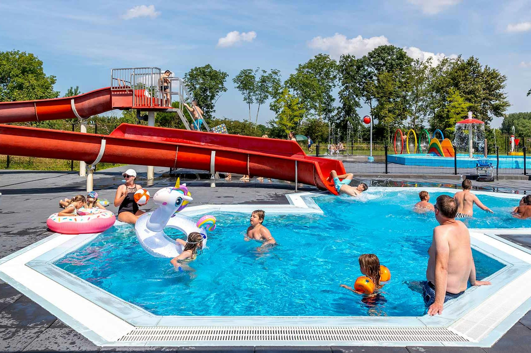 Molecaten Park Rondeweibos - Pool im Freien mit Wasserrutsche