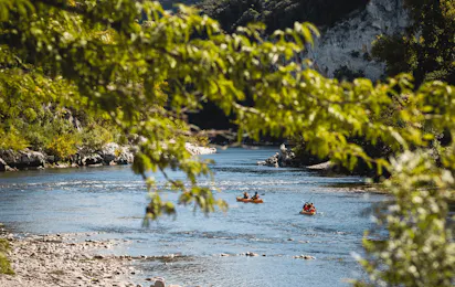 Camping Rives d'Arc