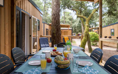 Flower Camping Monplaisir