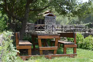 Mons Gibel Camping Park - Sitzgelegenheit auf dem Campingplatz