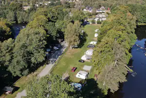 Åkrokens Camping Mörrums Kronolaxfiske Mörrums Kronolaxfiske Camping - Campingplatz aus der Vogelperspektive