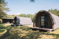Natur Camp Birstonas - Camping Pod Mietunterkünfte mit kleiner Terrasse, WC und Dusche